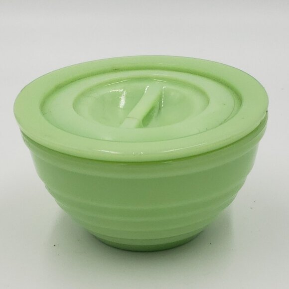 Jadeite Beehive Covered Drippings or Refrigerator Jar - Picture 1 of 1